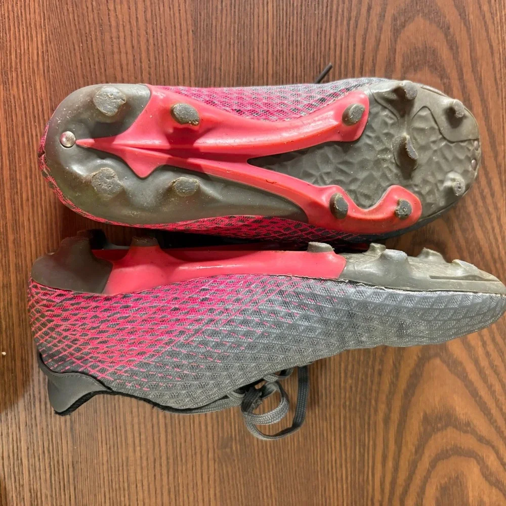 Girls Soccer Cleats Kids‎ Size 3 Grey Pink Good FG AG Athletic Shoes